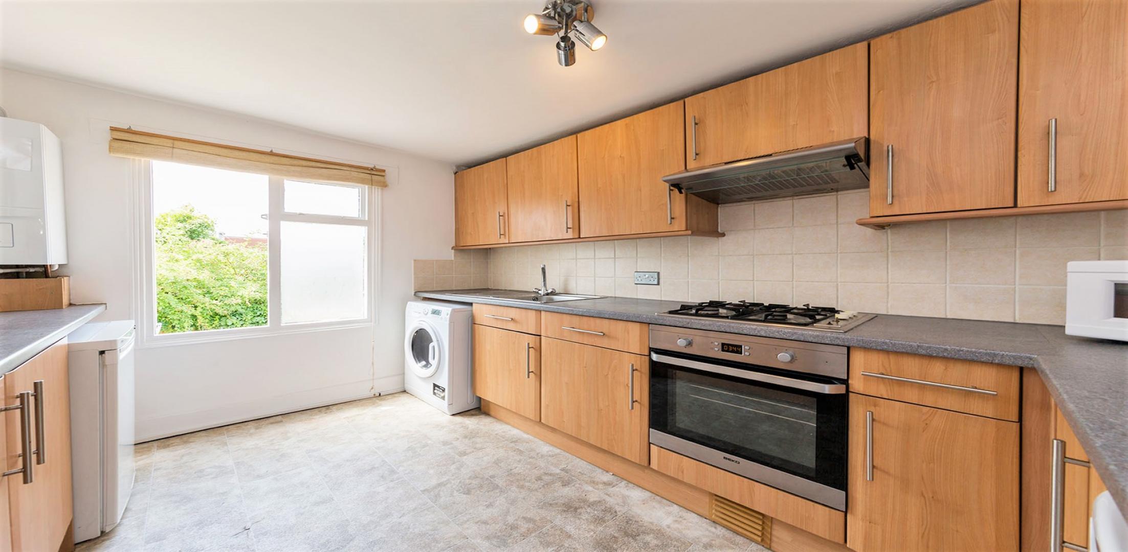 			Studio Apartment, 1 bath, 1 reception Flat			 Ravenshaw Street, WEST HAMPSTEAD